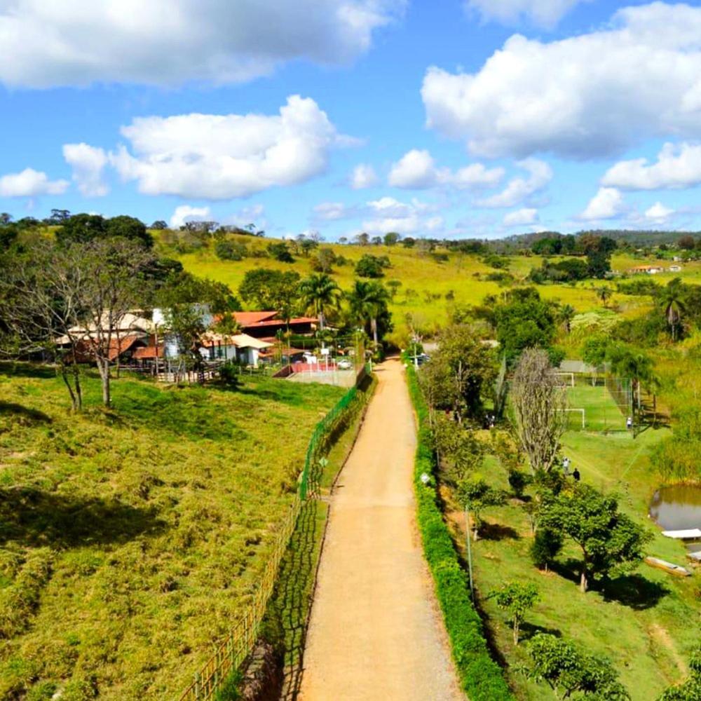 Hotel Fazenda Tucano Capim Branco Exteriör bild